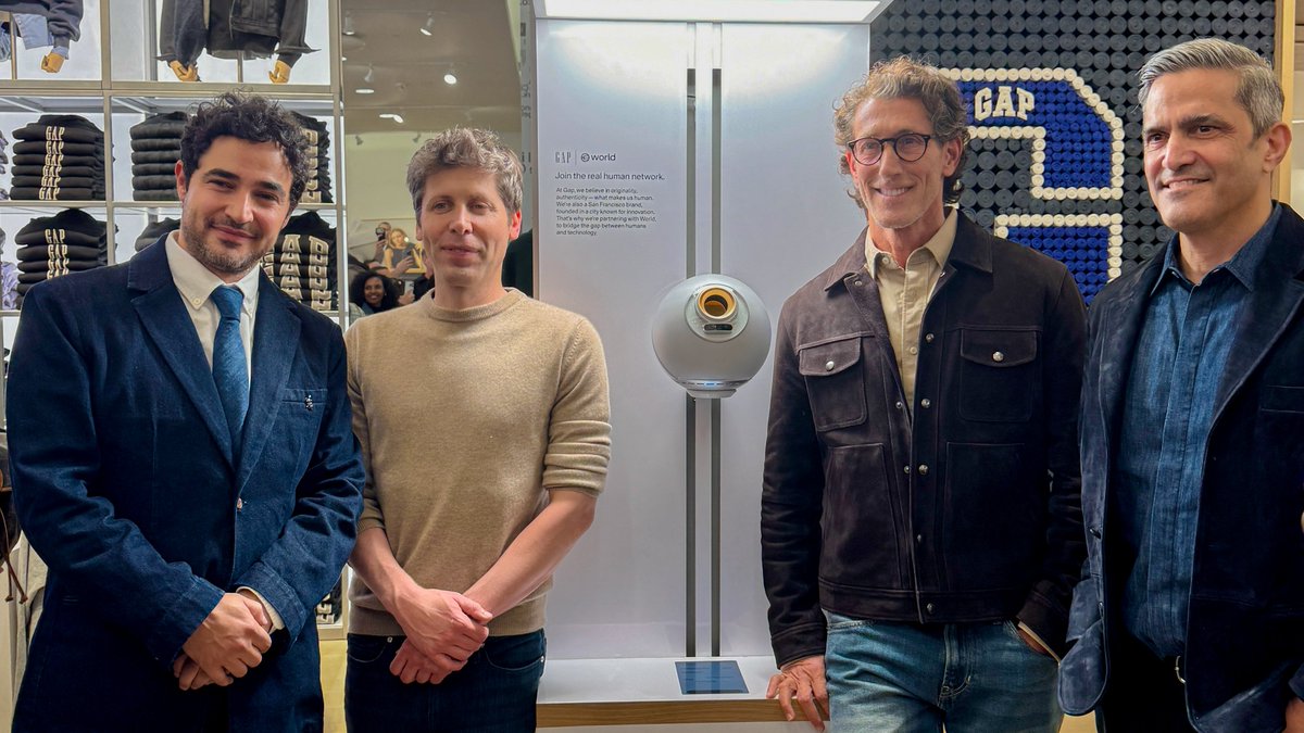 World and Gap Bring Proof of Human to Retail